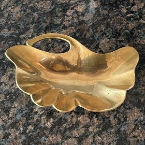 Mid-Century Brass Ginko Leaf Vide Poche Catchall Dish Valet Tray Patina 8.5 x 5”
